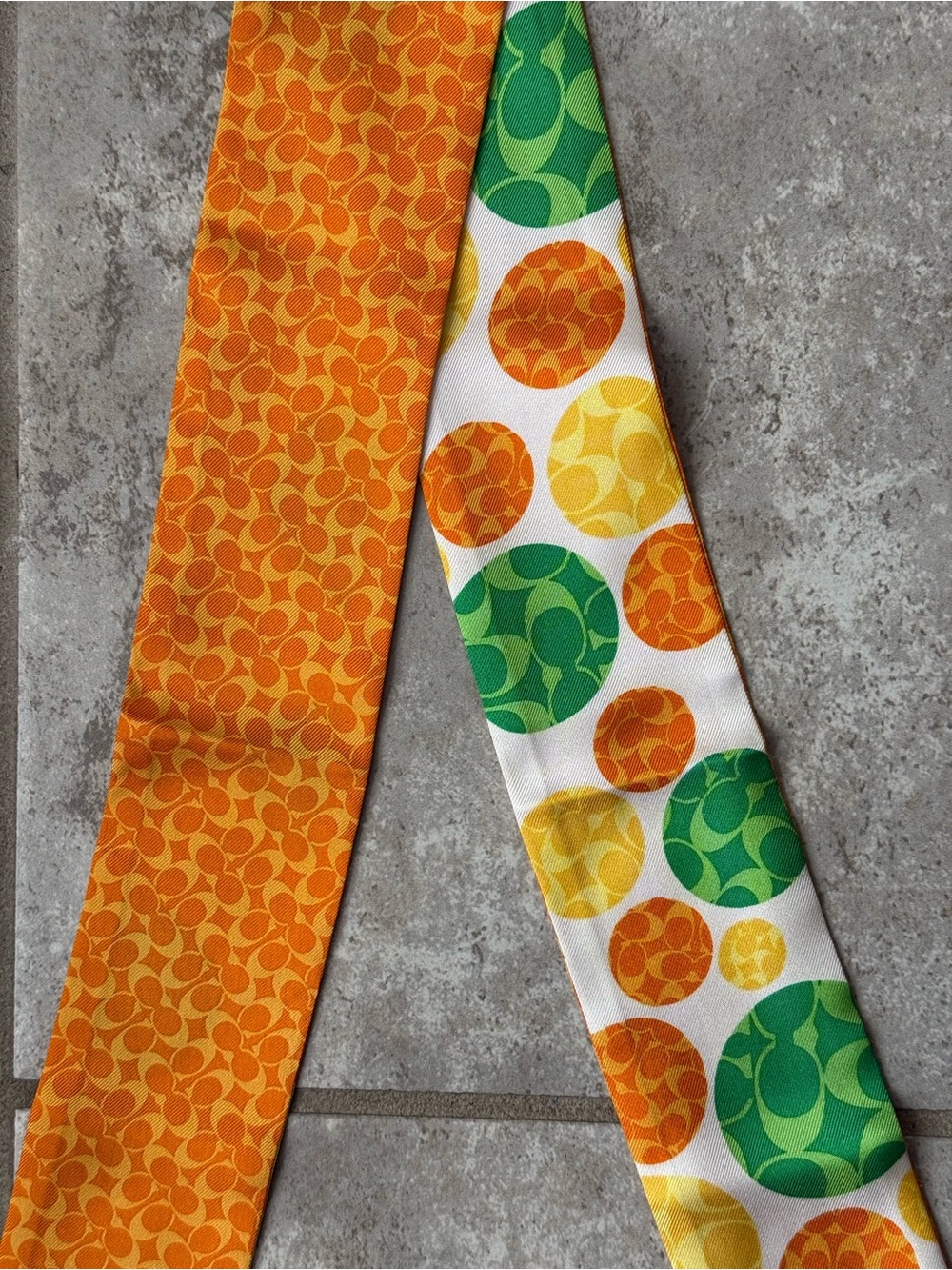 Coach scarf - Picture 2 of 3